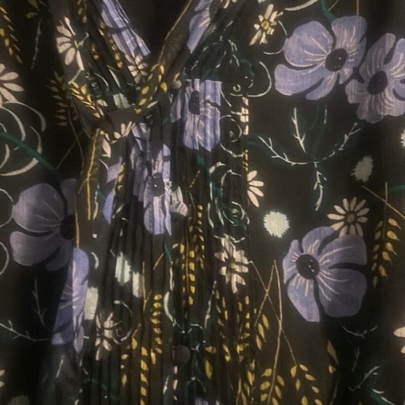 Banana Republic Button front, tie neck dress. Sz Small. - Picture 4 of 5